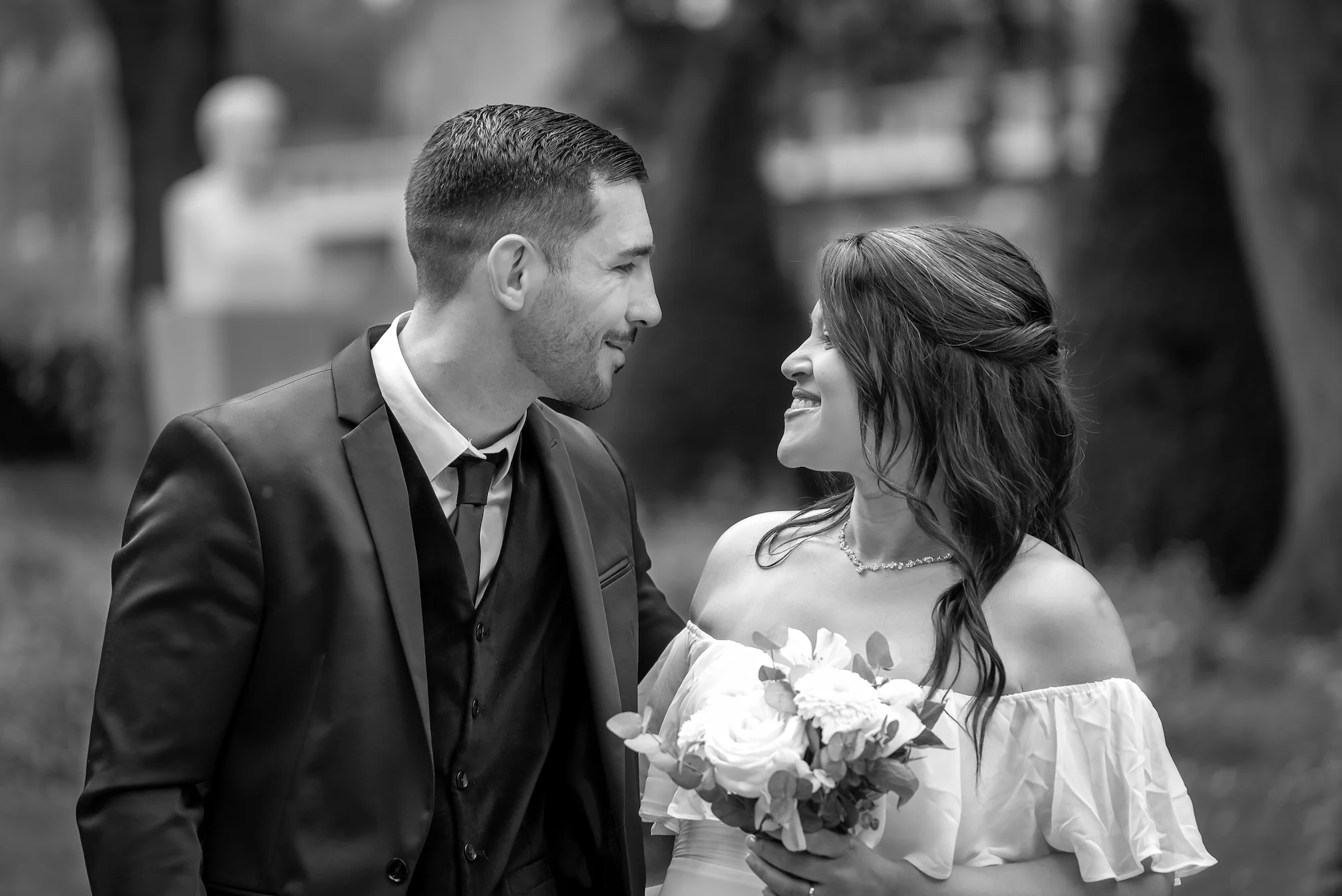 Shooting couple mariage romantique naturel France